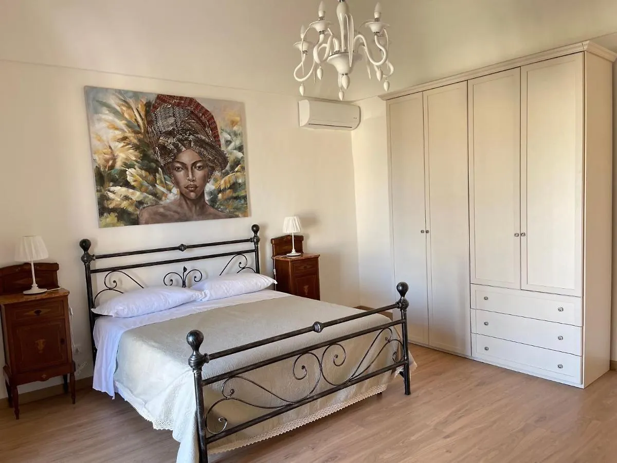 1777 Luxury Suite Ното