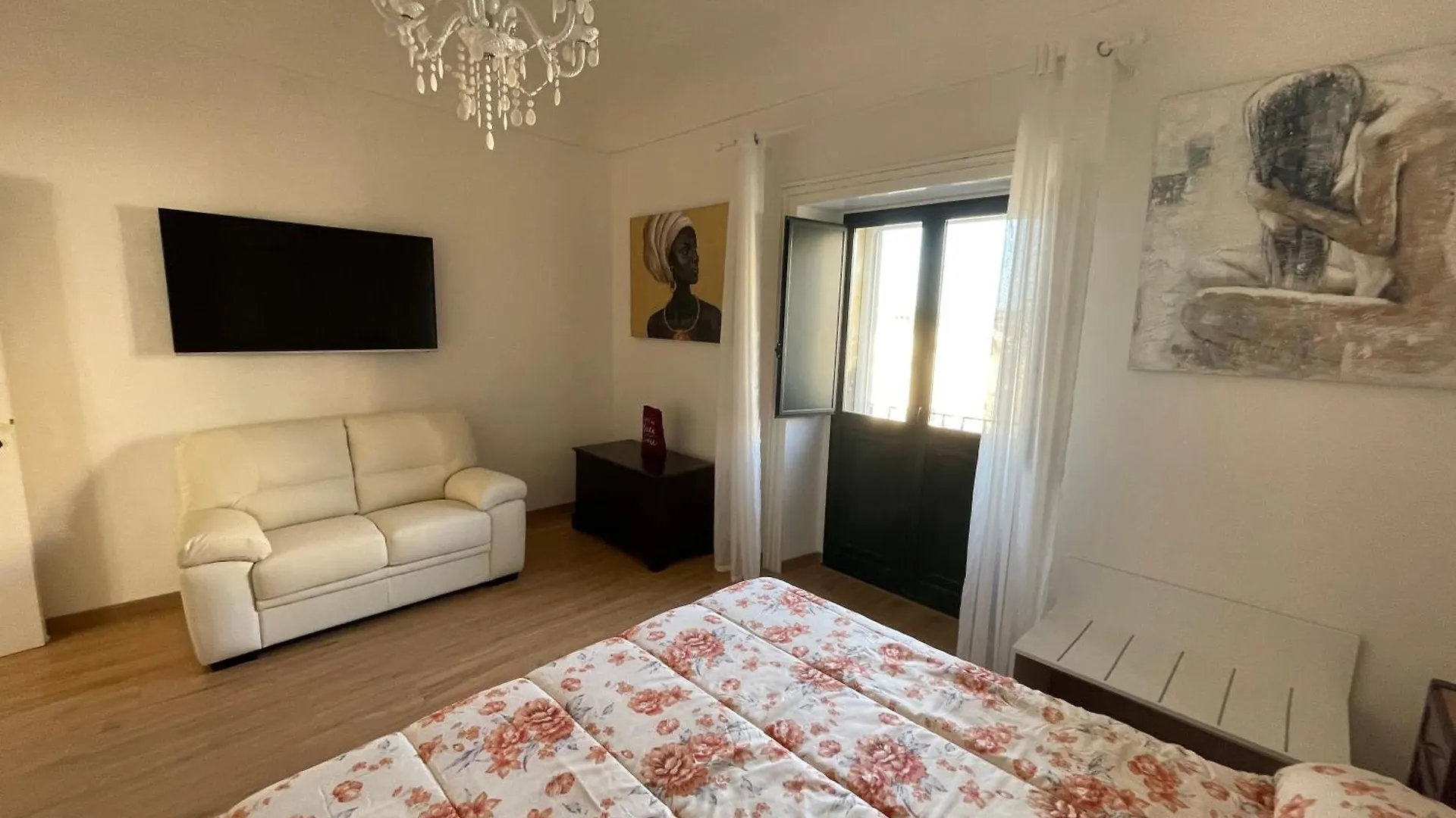 Дом отдыха 1777 Luxury Suite Ното